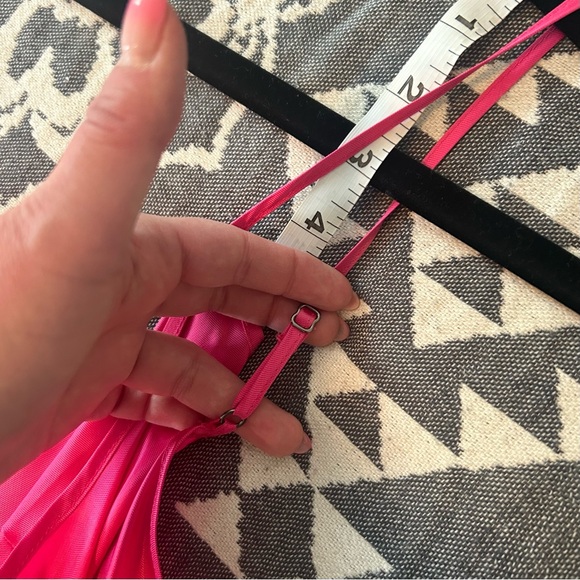 Club Monaco, pink silk dress - Picture 10 of 12